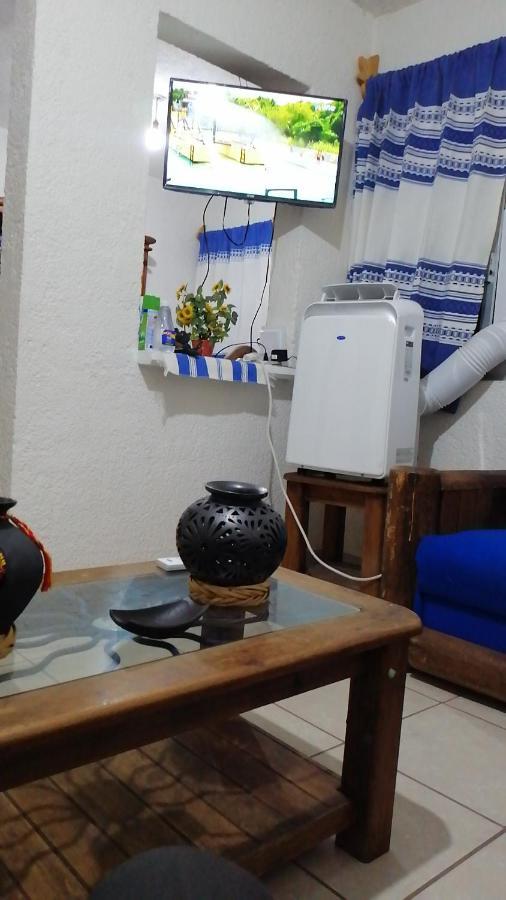 Departamento La Crucecita, Con Aire Acondicionado, Excelente Ubicacion, En Segunda Planta Appartement Santa Cruz Huatulco Buitenkant foto